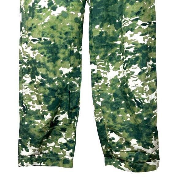 Urban Outfitters Women’s Camo Zip Fly Twill Pants Green Size Small - Picture 6 of 6